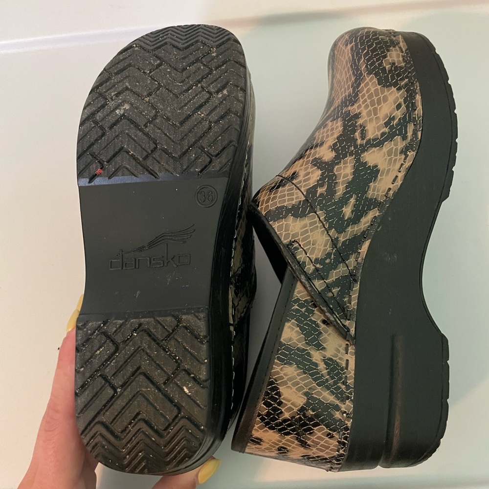 Dansko Snake Animal Print Clogs Size Eu 36 - image 4